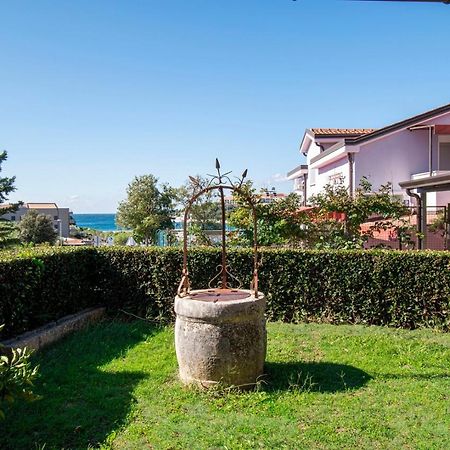 Holiday Apartment 50M From The Beach ペシュチャーナ・ウヴァラ エクステリア 写真