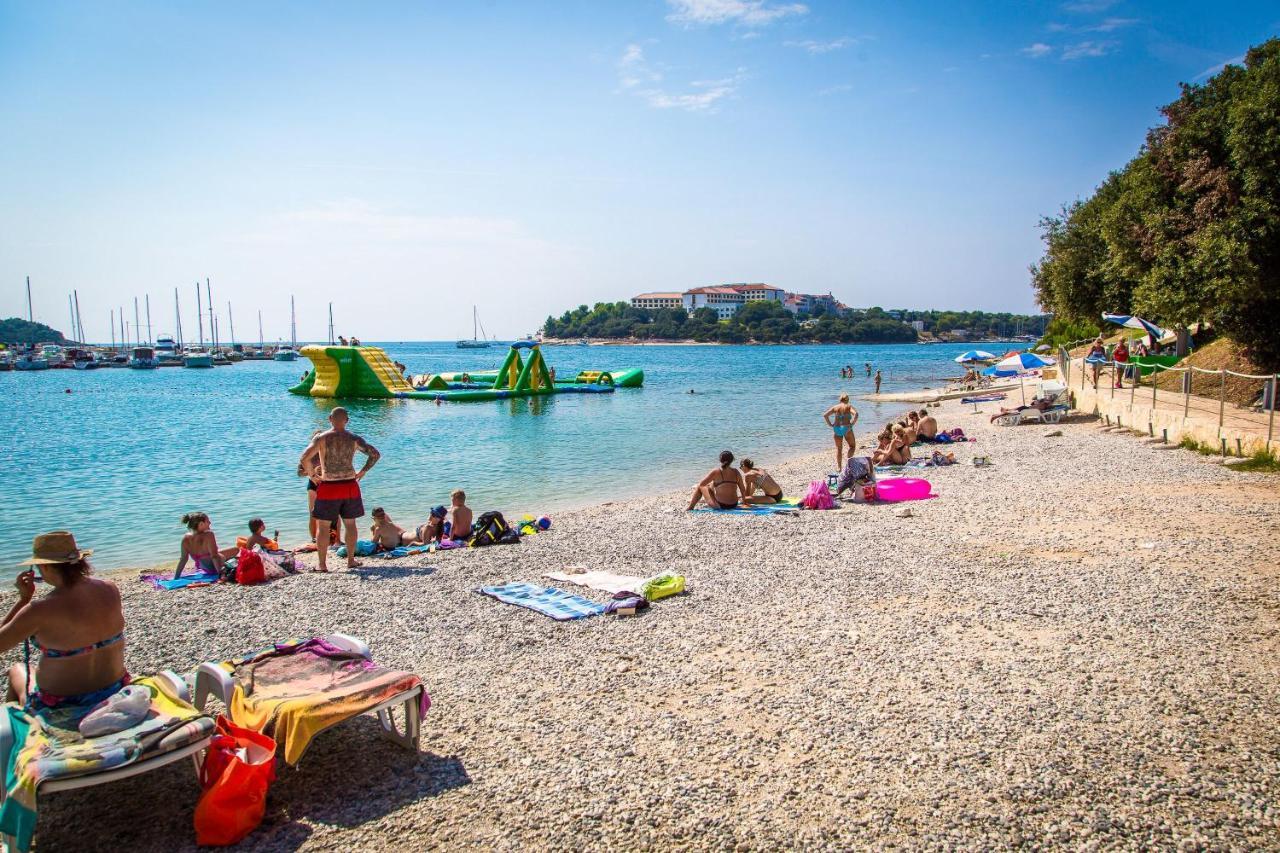 Holiday Apartment 50M From The Beach ペシュチャーナ・ウヴァラ エクステリア 写真