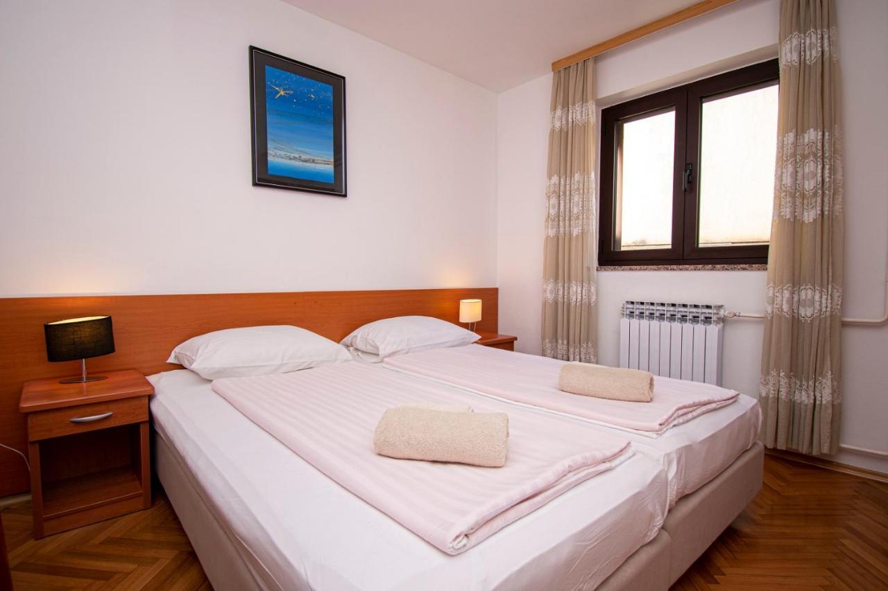 Holiday Apartment 50M From The Beach ペシュチャーナ・ウヴァラ エクステリア 写真