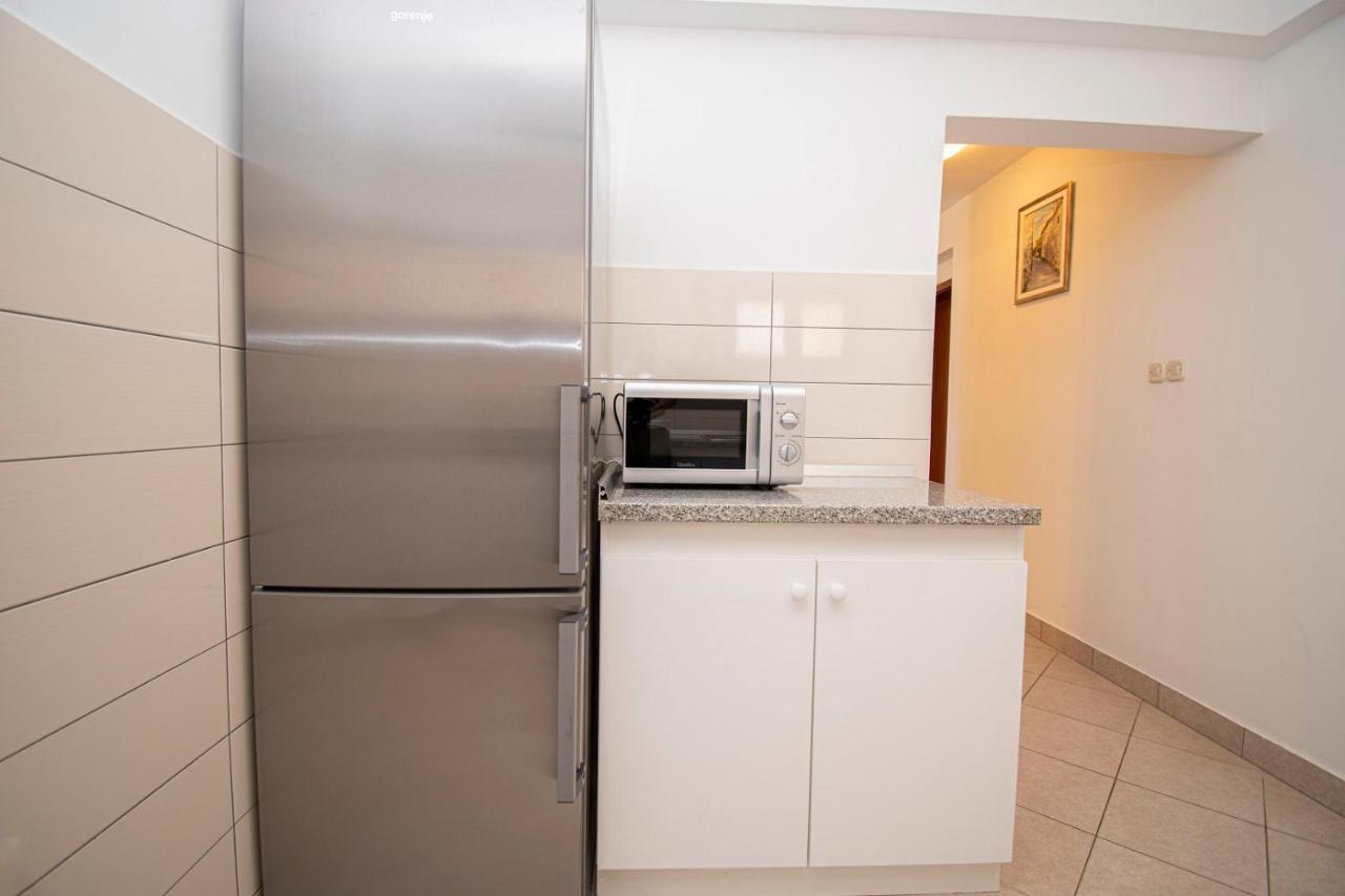 Holiday Apartment 50M From The Beach ペシュチャーナ・ウヴァラ エクステリア 写真
