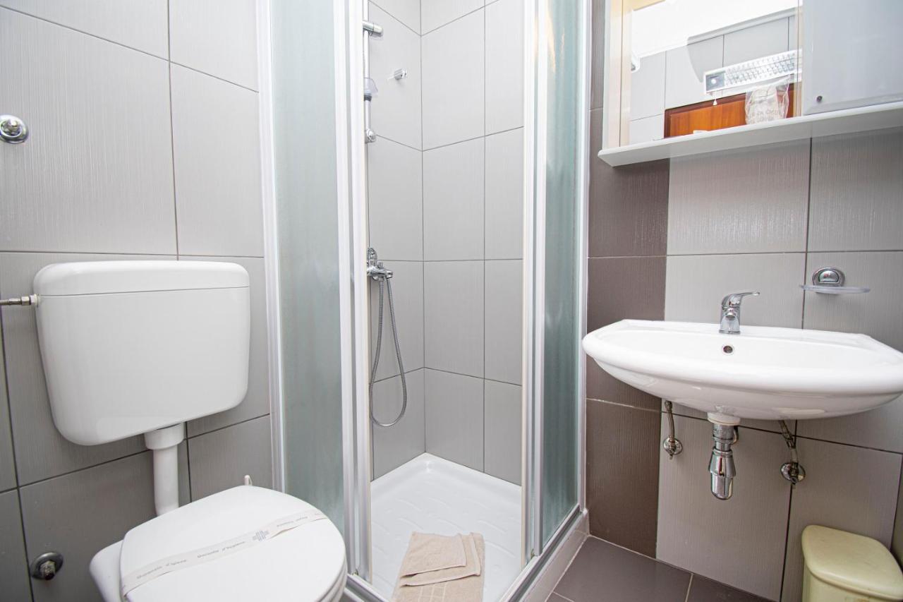 Holiday Apartment 50M From The Beach ペシュチャーナ・ウヴァラ エクステリア 写真