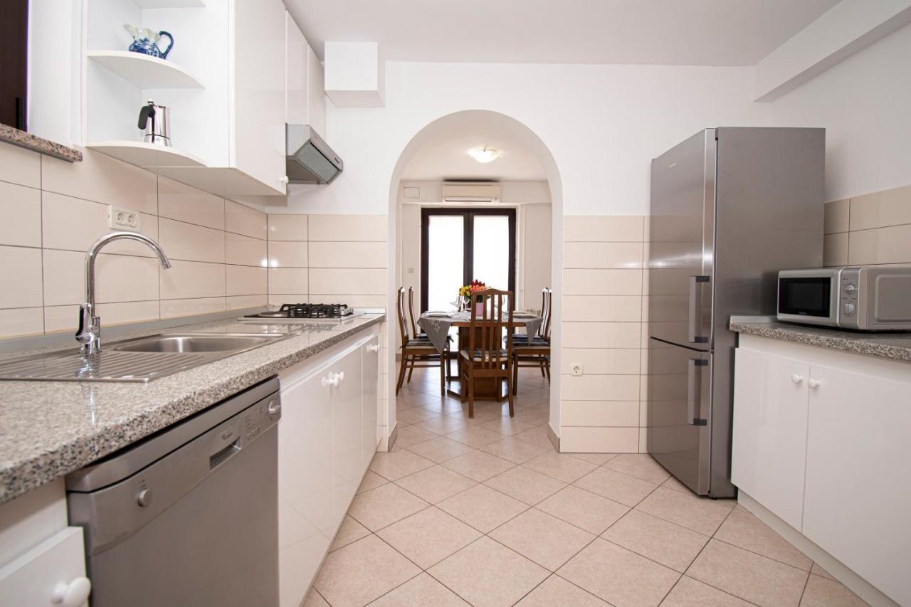 Holiday Apartment 50M From The Beach ペシュチャーナ・ウヴァラ エクステリア 写真
